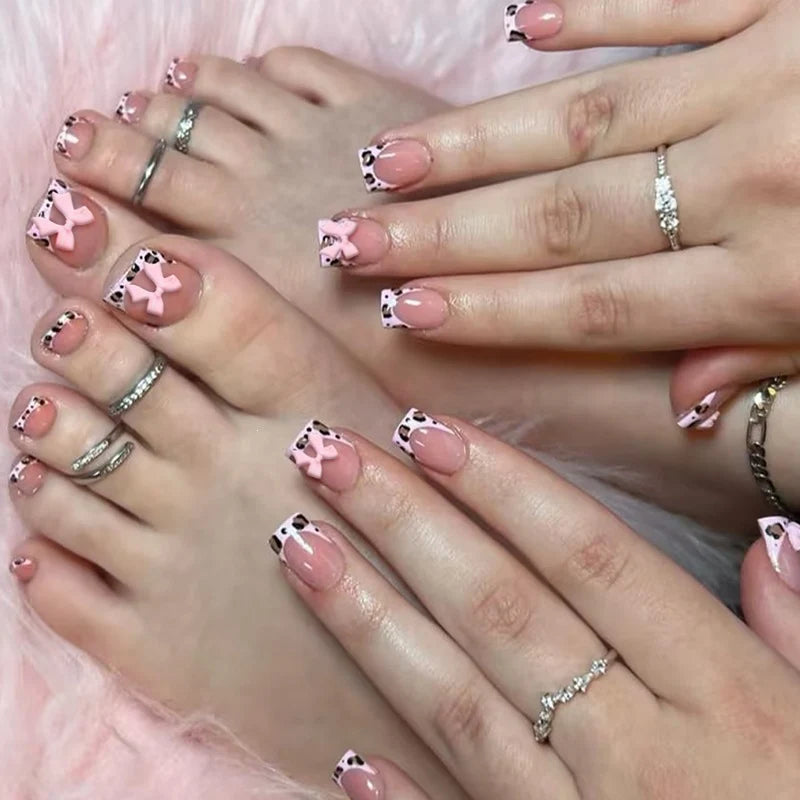 Press-On Nail Set Self-Adhesive Durable Bows & Leopard Print