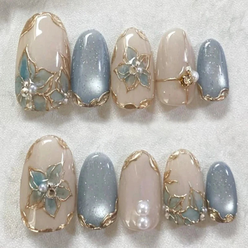 Press-On Nail Set Self-Adhesive Floral & Gold Accents