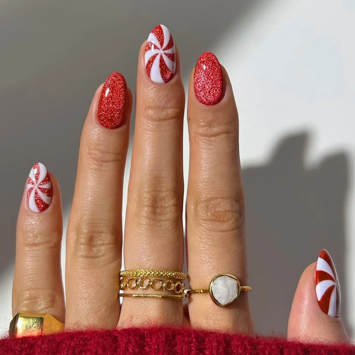 Press-On Nail Set Shiny Patterned Adhesive Tabs Multiple Sizes