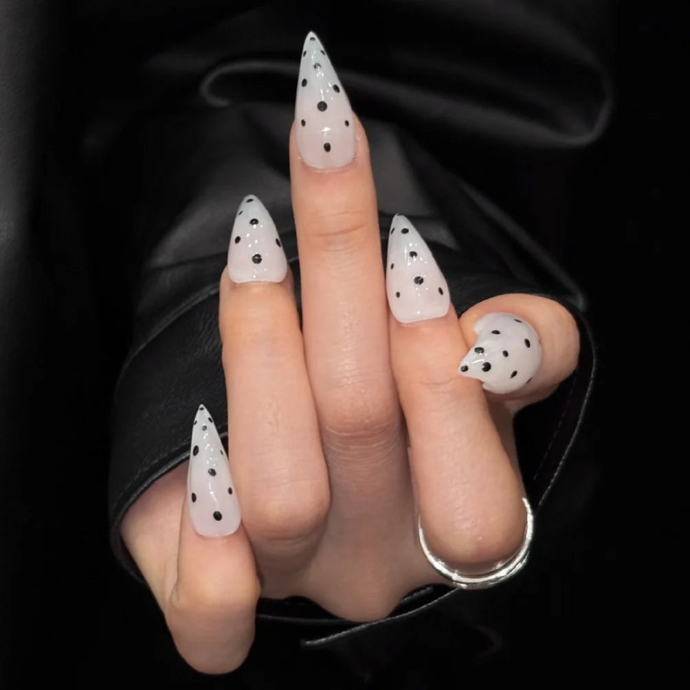 Press-On Nail Set Stiletto Acrylic Polka Dot Reusable Tabs