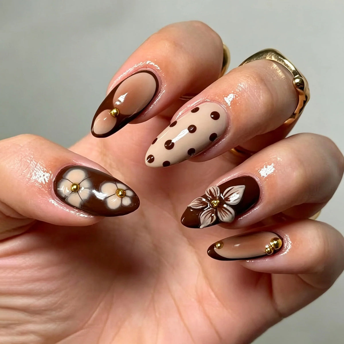 Press-On Nail Set Stiletto Floral Gold Glue-Free & Reusable