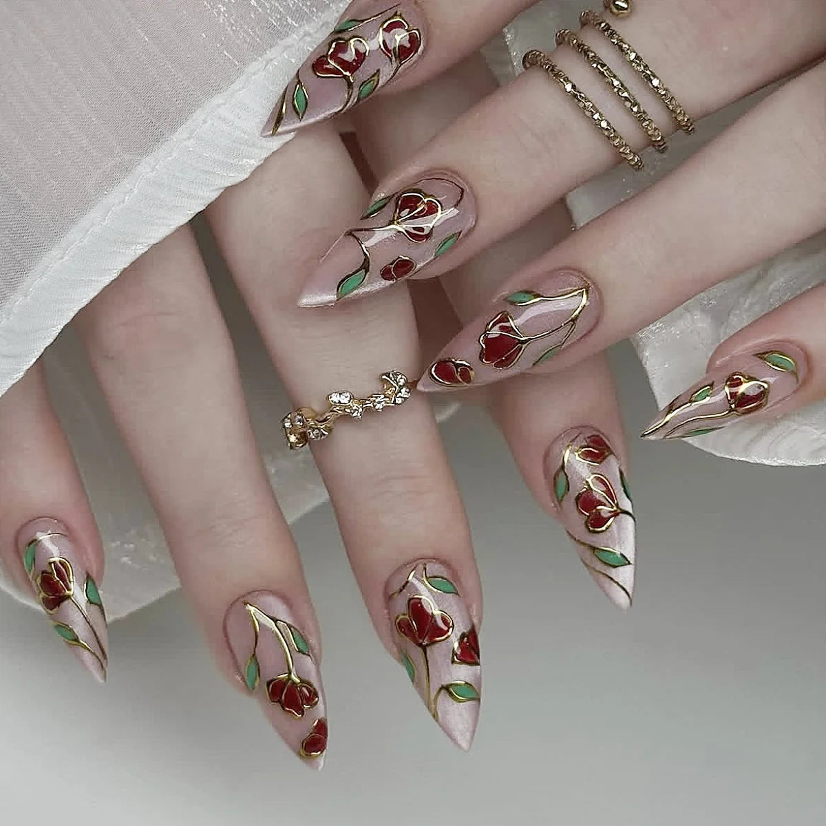 Press-On Nail Set Stiletto Floral White
