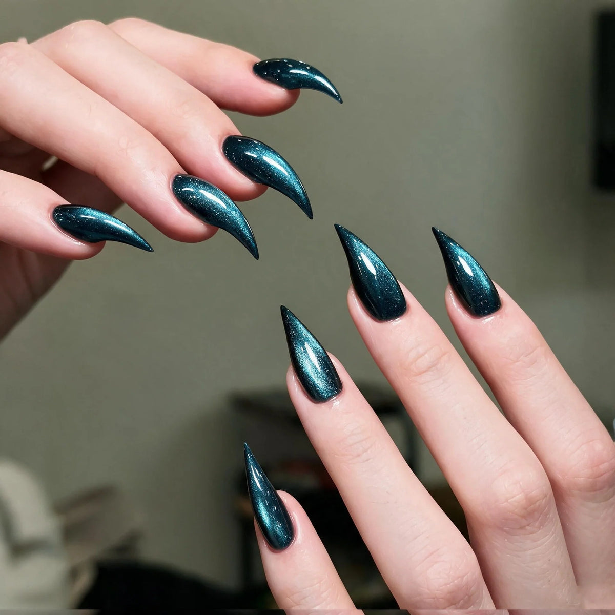 Press-On Nail Set Stiletto Glossy Peel & Stick