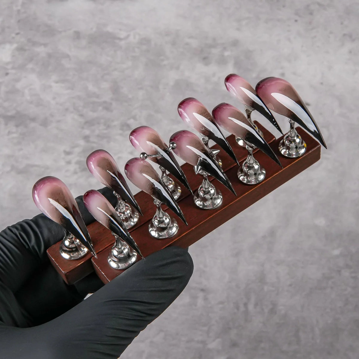 Press-On Nail Set Stiletto Gradient Adhesive Tabs