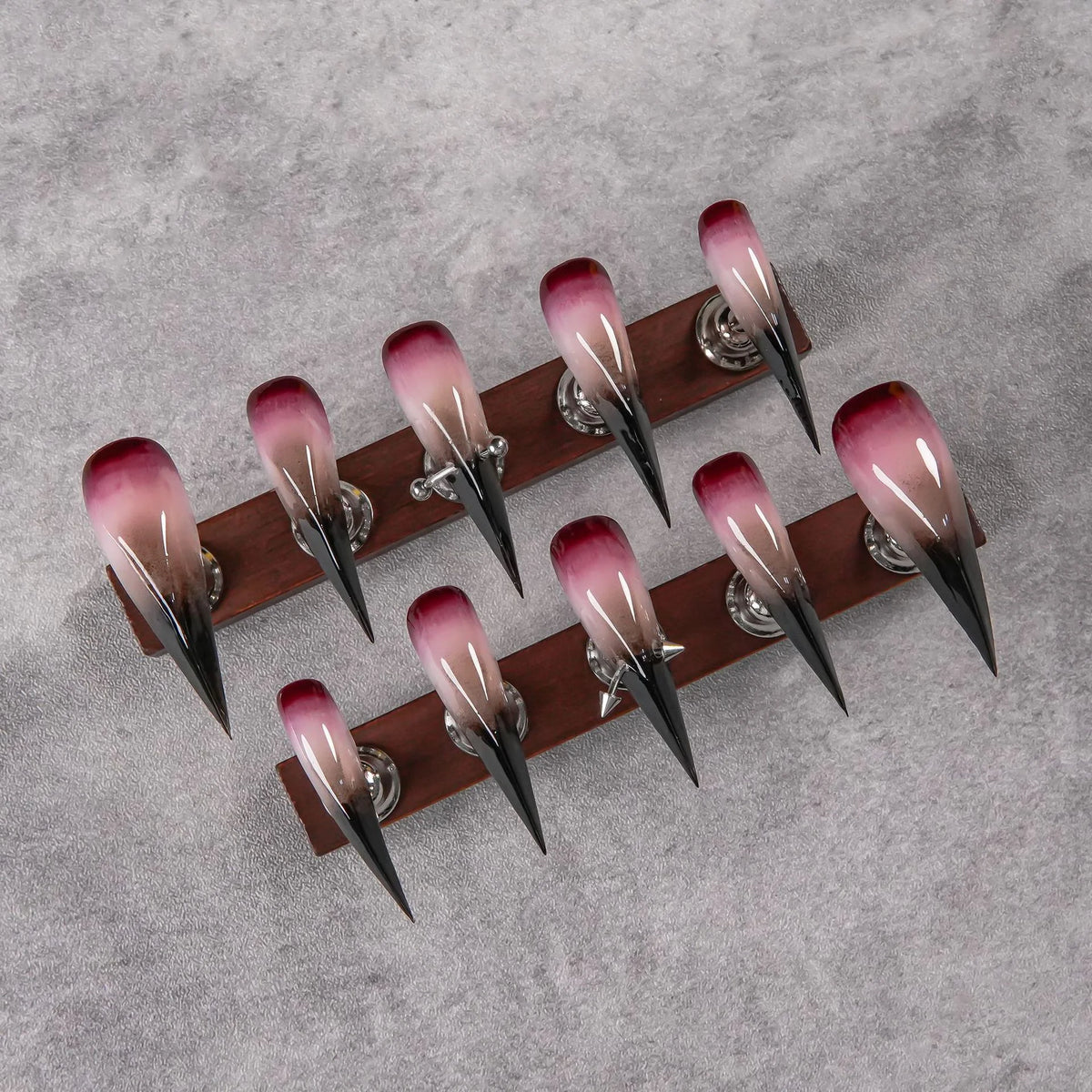 Press-On Nail Set Stiletto Gradient Adhesive Tabs