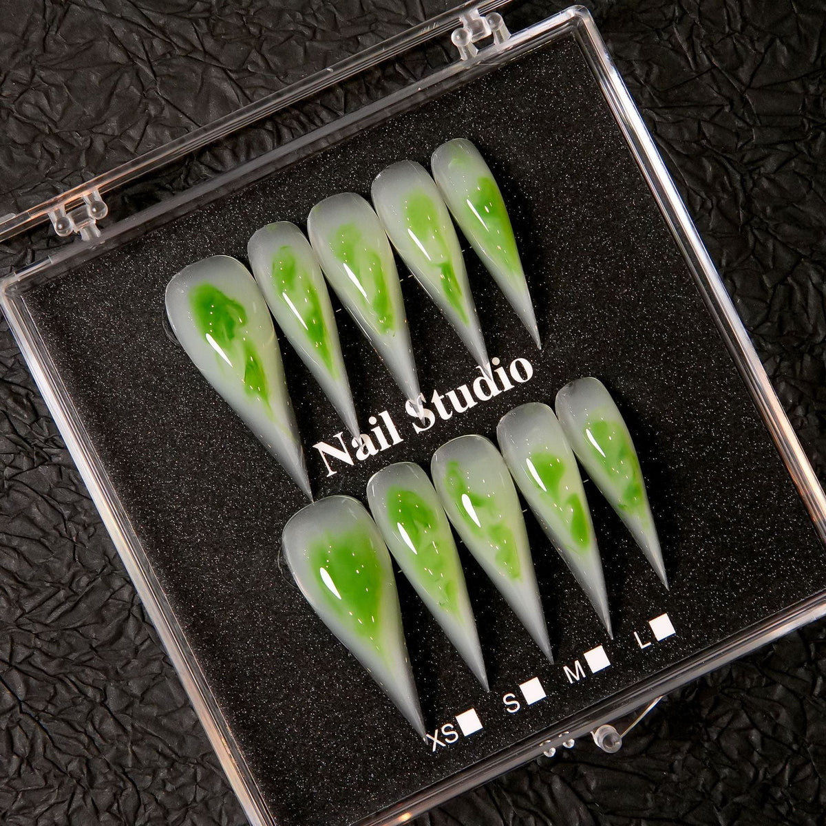 Press-On Nail Set Stiletto Marble Design