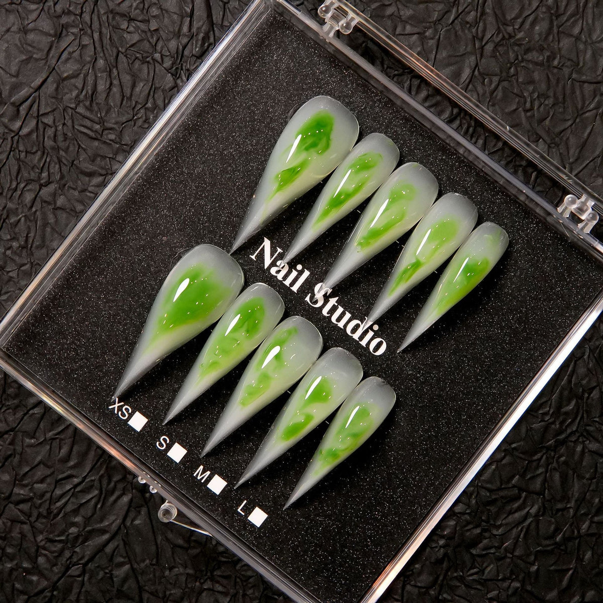Press-On Nail Set Stiletto Marble Design