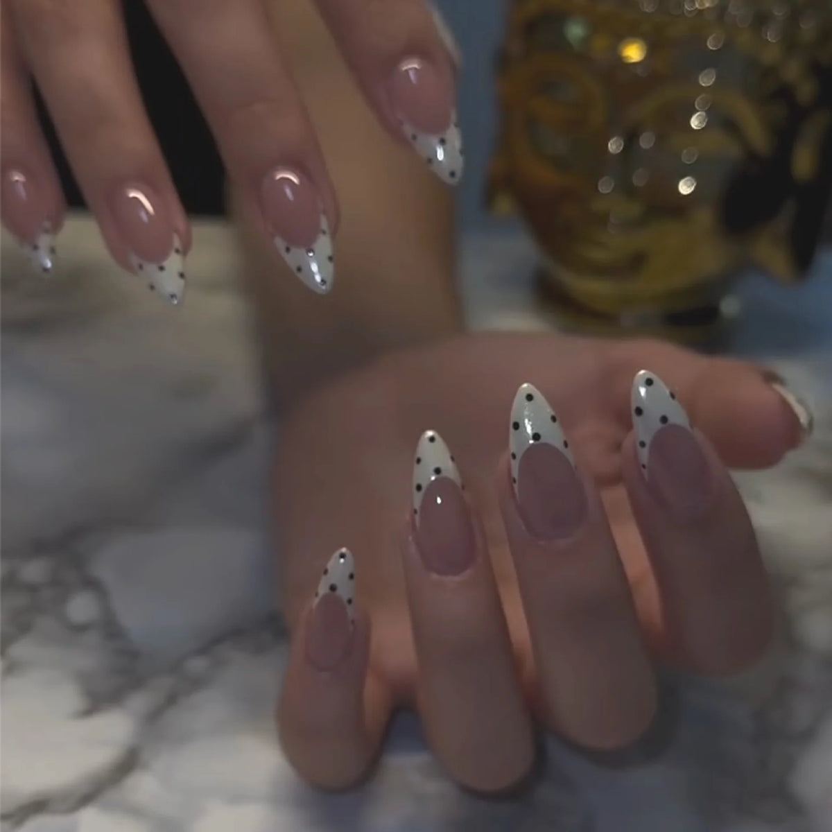 Press-On Nail Set Stiletto Self-Adhesive Modern Dot