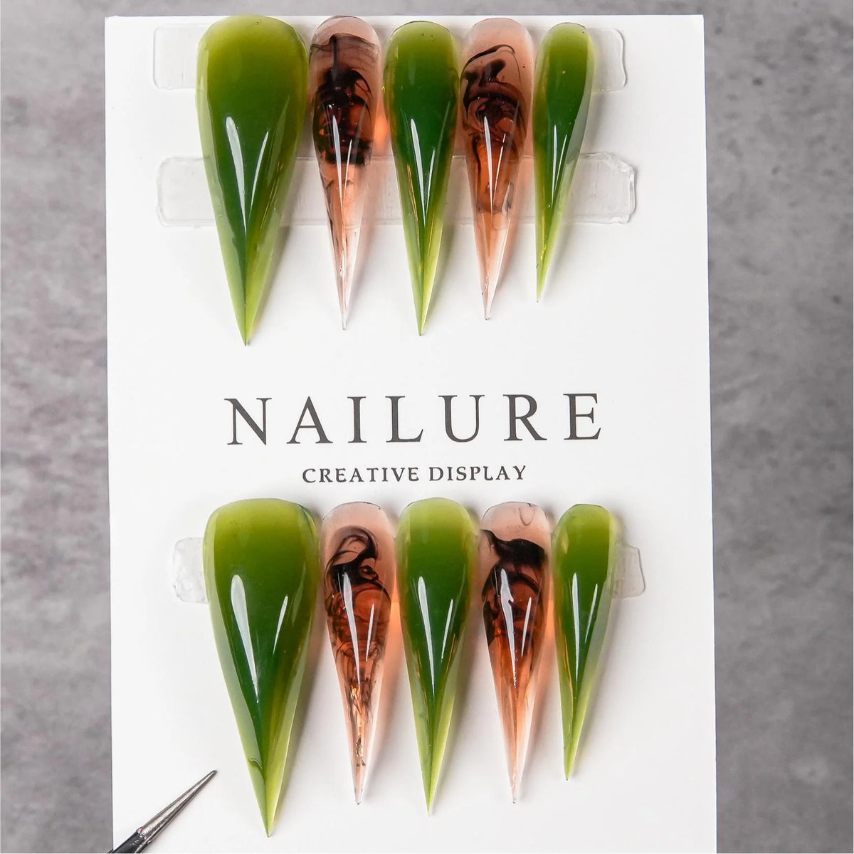 Press-On Nail Set Stiletto Shape & Artistic Patterns