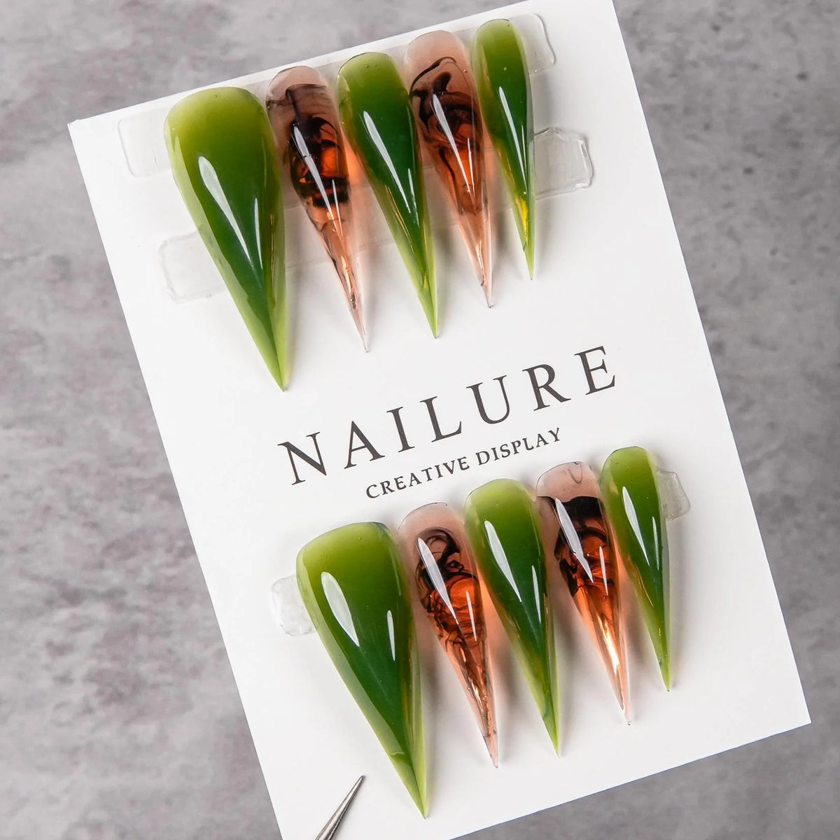 Press-On Nail Set Stiletto Shape & Artistic Patterns