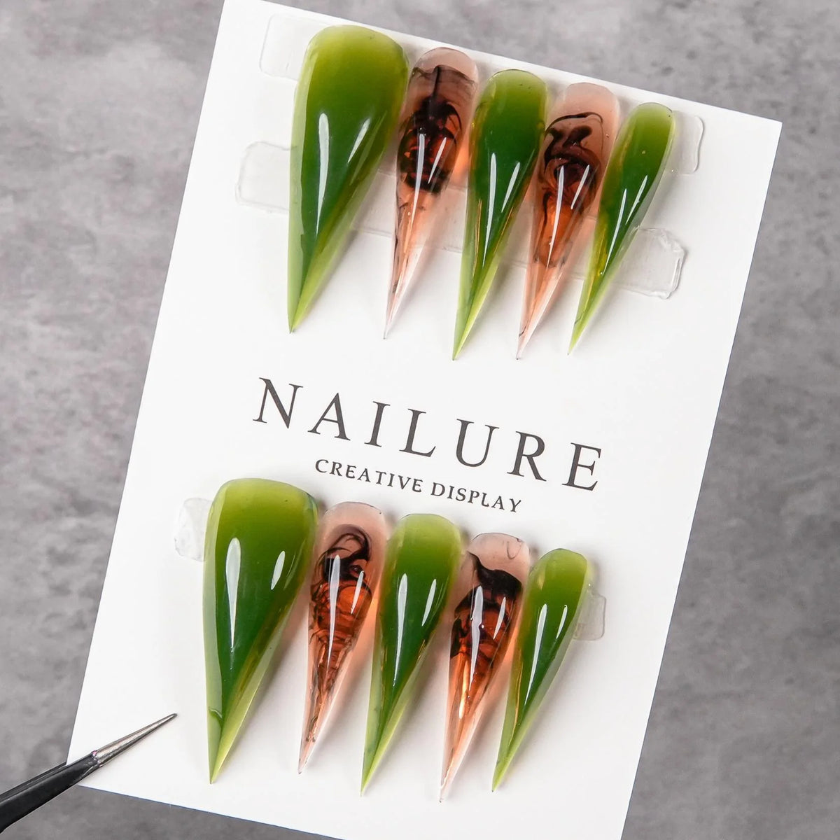Press-On Nail Set Stiletto Shape & Artistic Patterns