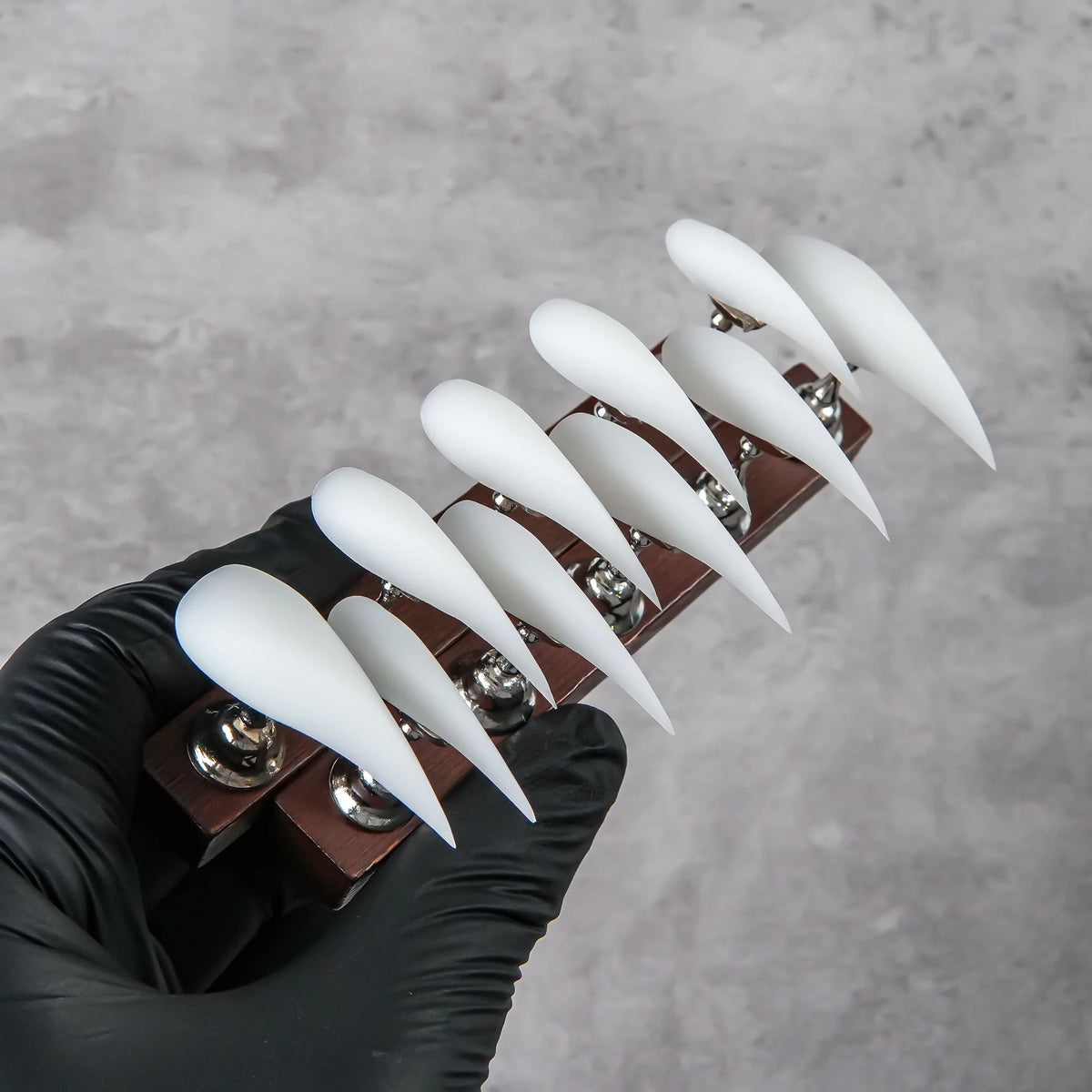 Press-On Nail Set Stiletto Shape No Glue Multiple Sizes