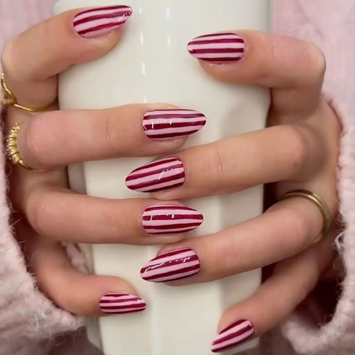 Press-On Nail Set Striped Gray Easy Apply & Remove