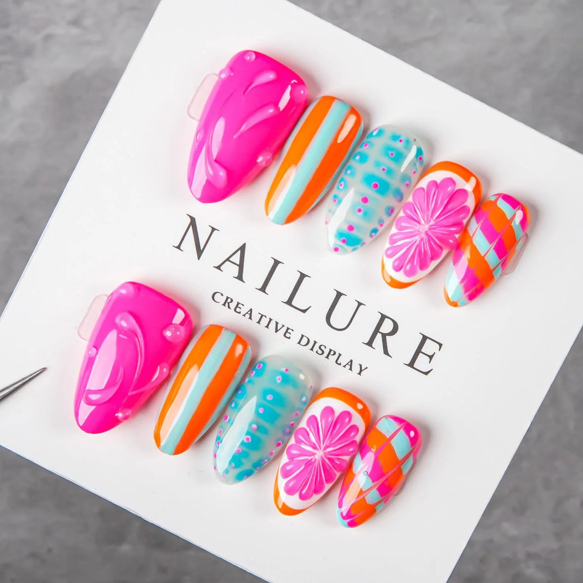 Press-On Nail Set Vibrant Artistic Designs Adhesive Kit
