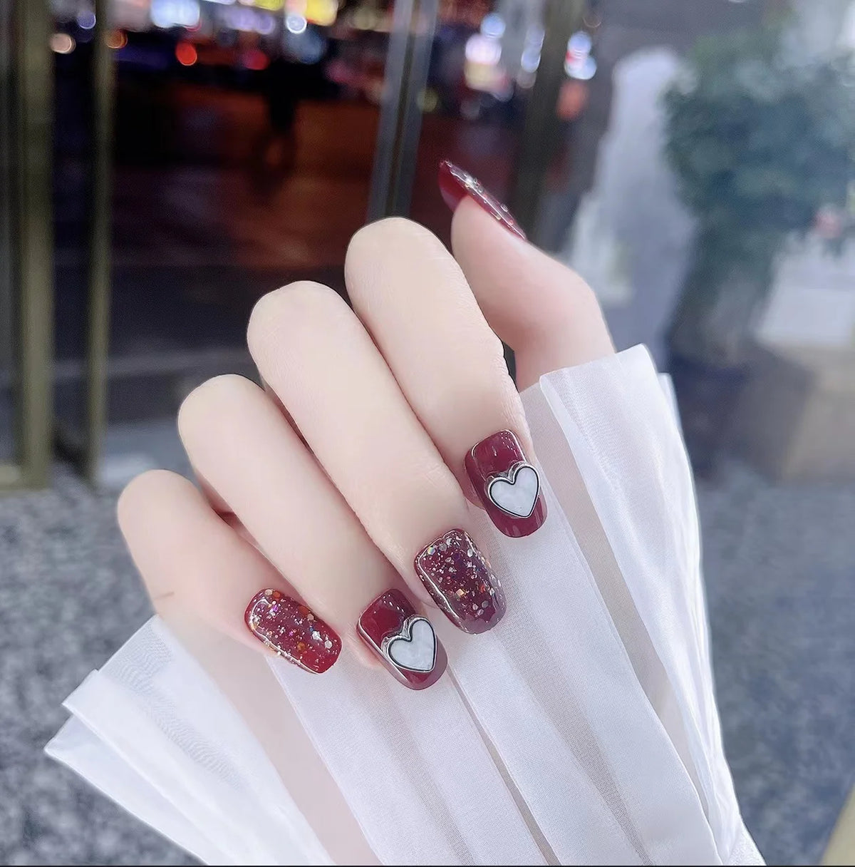 Press-On Nail Set Wine Heart Glitter Peel And Stick