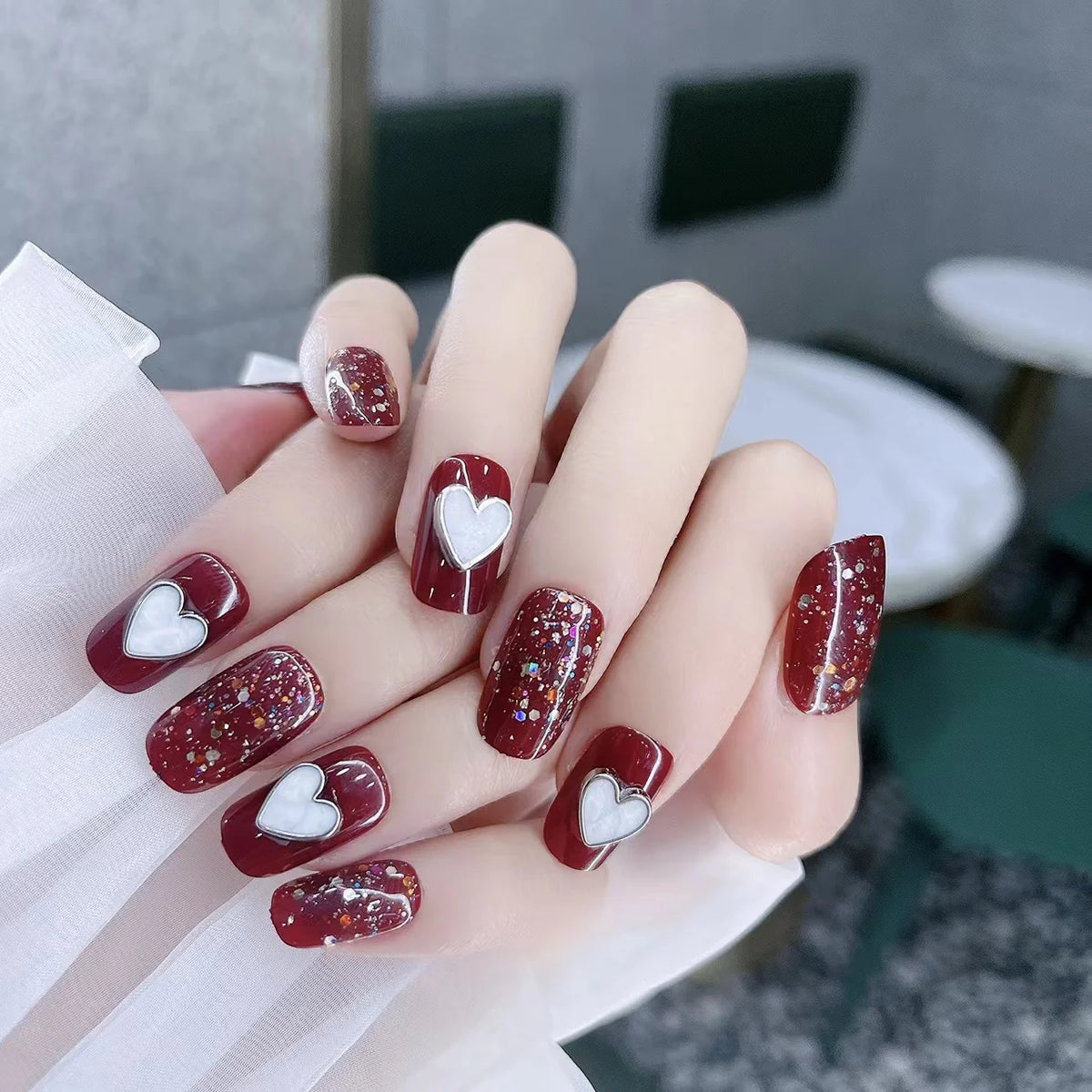 Press-On Nail Set Wine Heart Glitter Peel And Stick
