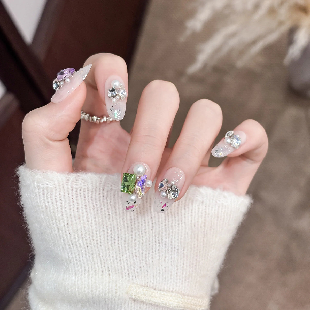 Press-On Nail Tips 3D Jewels & Pearls