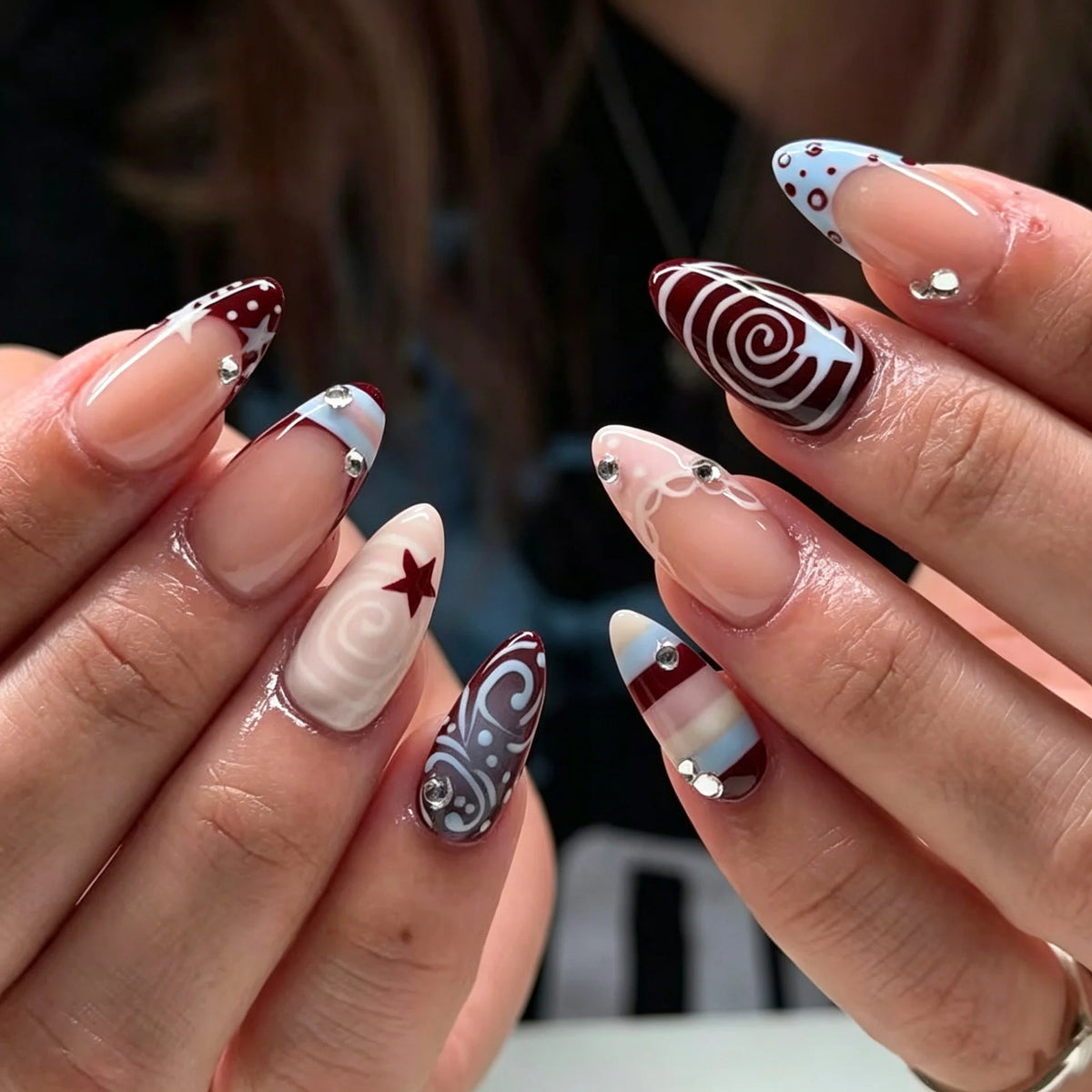 Press-On Nail Tips Artistic Swirl Design Easy Application