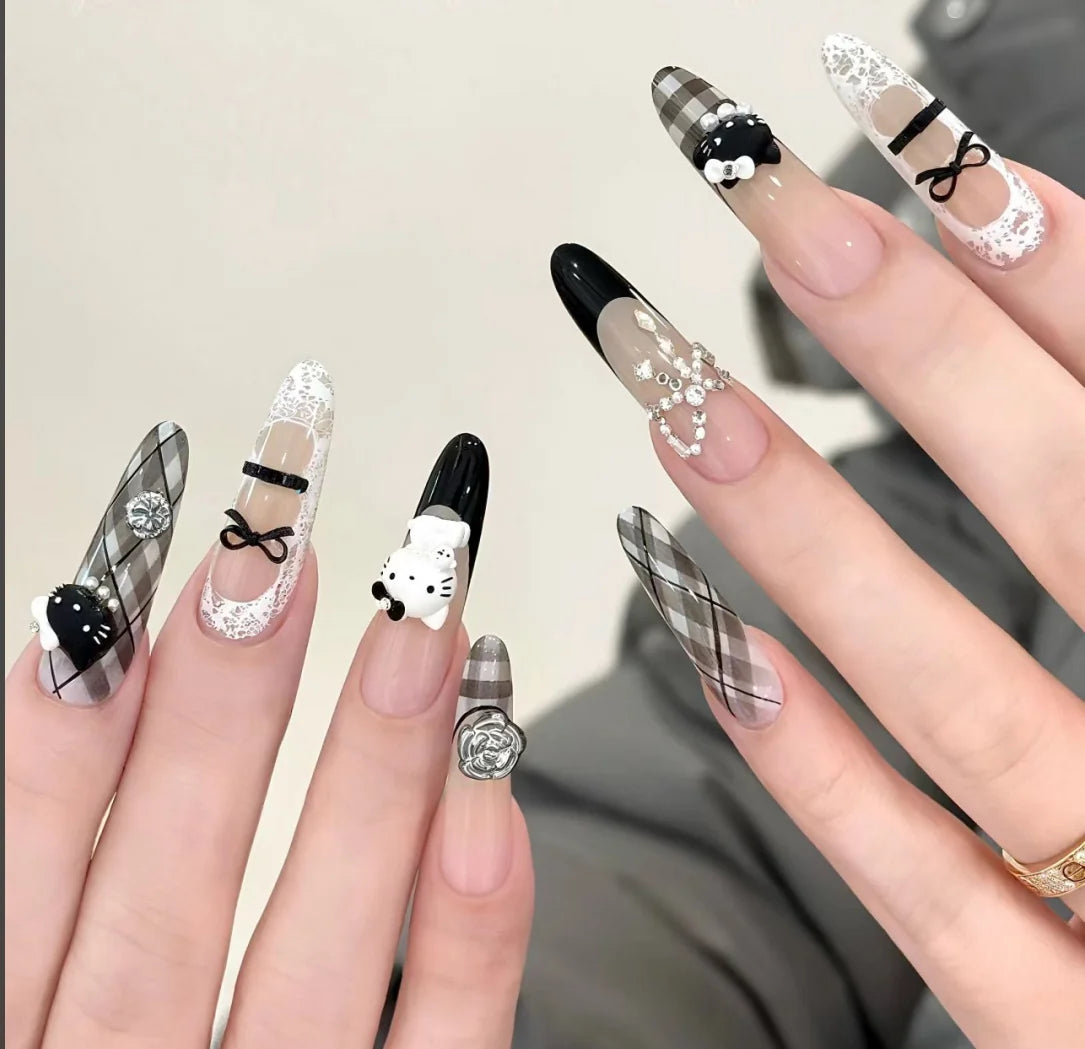 Press-On Nail Tips Floral Design Durable & Easy Application