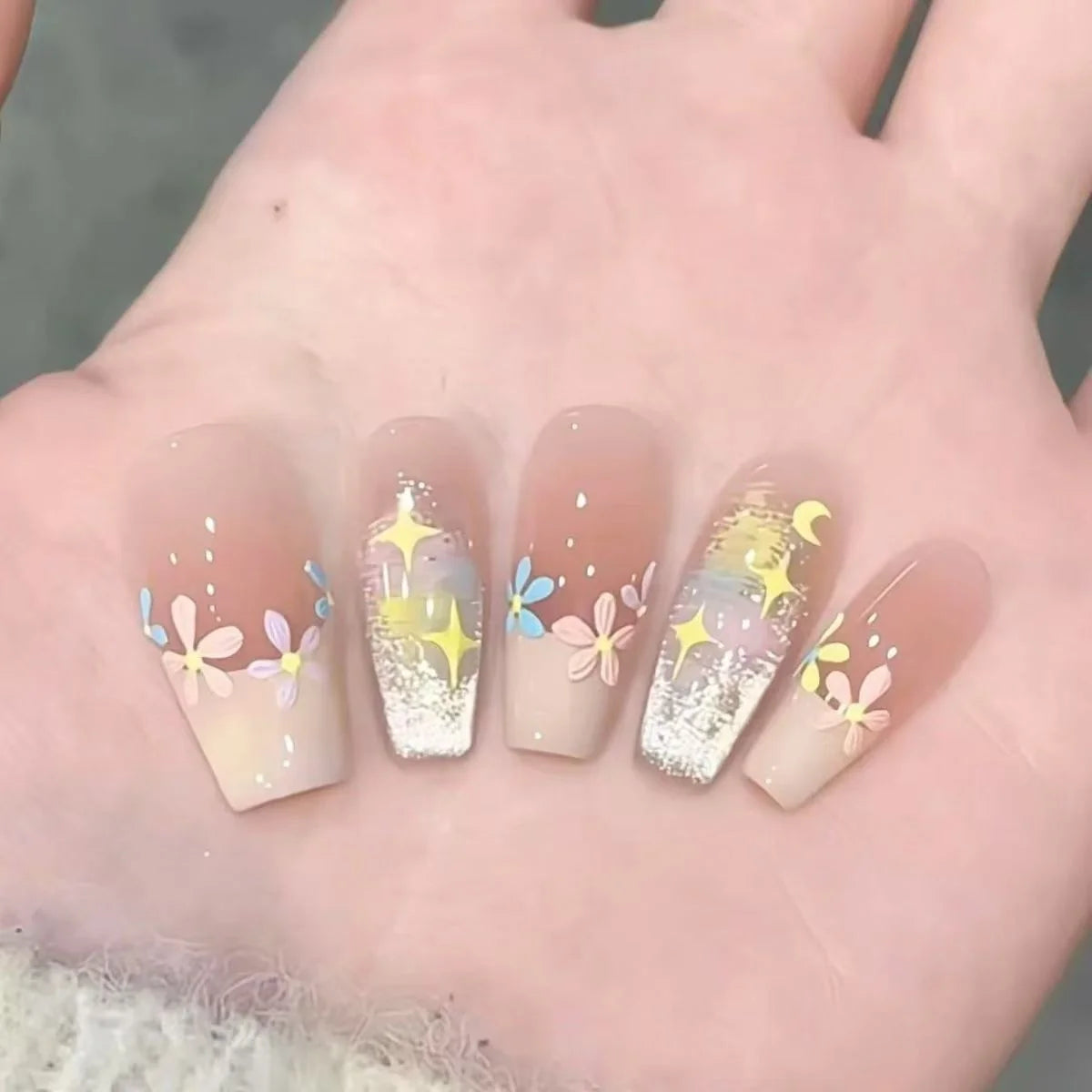 Press-On Nail Tips Floral Design Durable & Easy Application