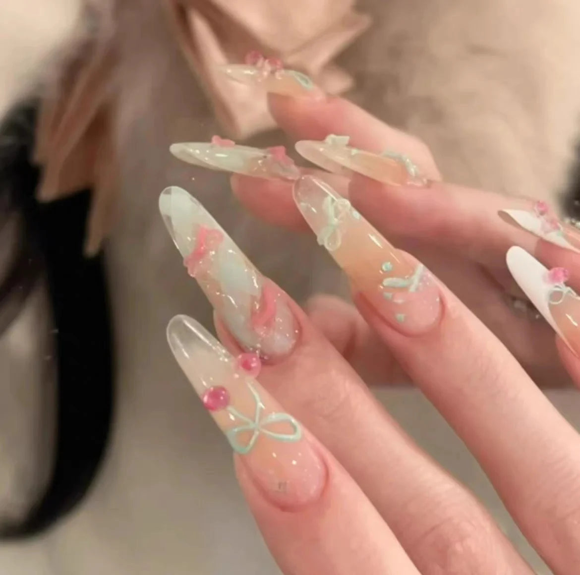 Press-On Nail Tips Floral Design Durable & Easy Application