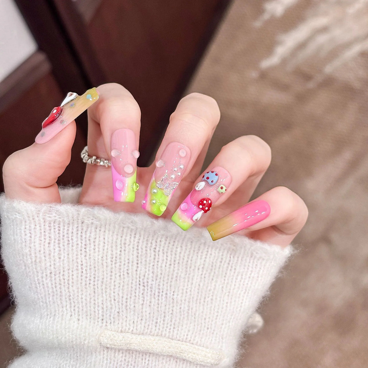 Press-On Nail Tips Floral Design Quick Application Long-Lasting