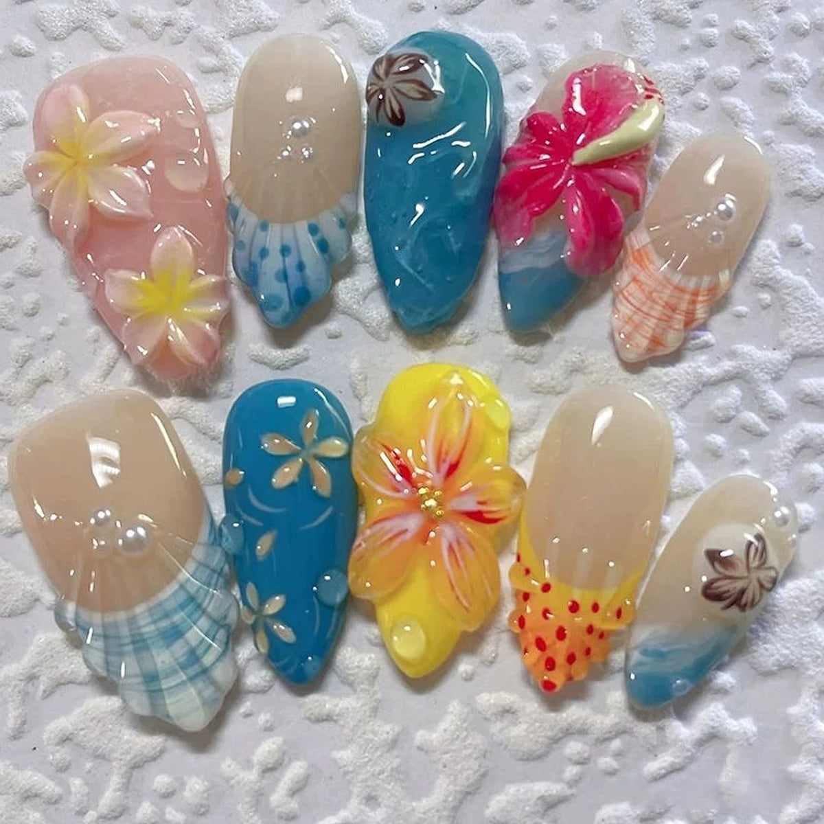 Press-On Nail Tips Floral Designs & Long-Lasting Wear