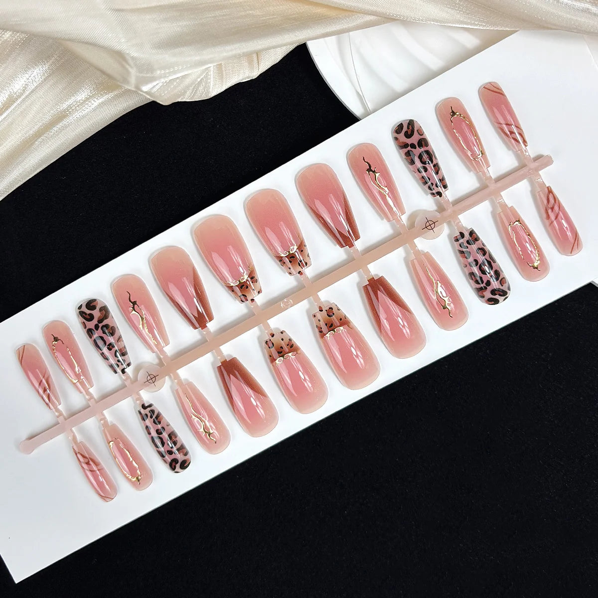 Press-On Nail Tips Self-Adhesive Artistic Lightweight