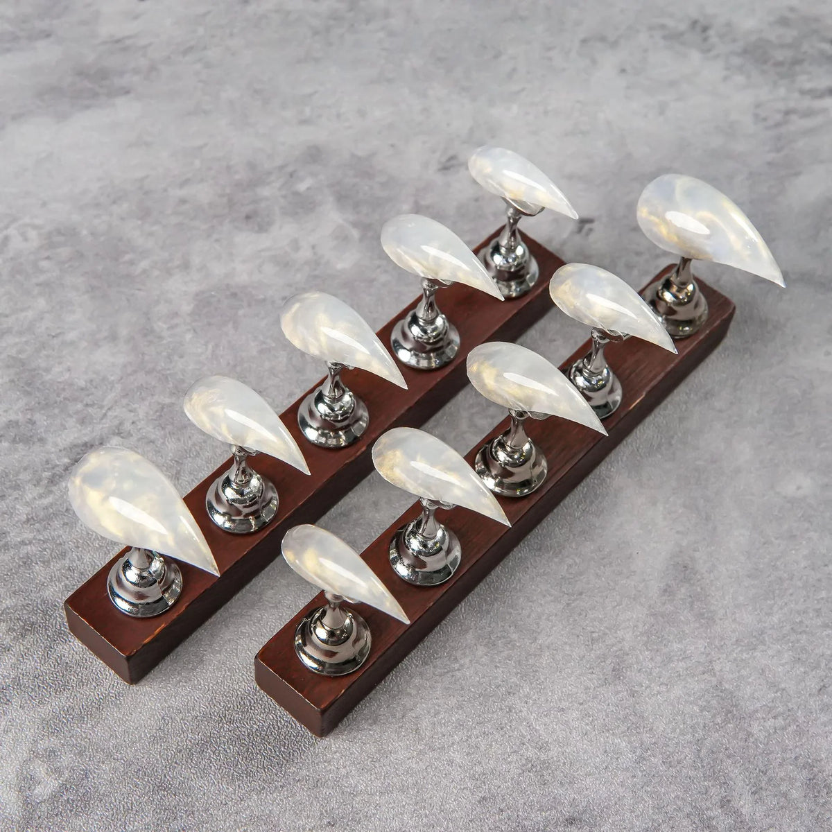 Press-On Nail Tips Short Claw Pointed & Strong Adhesive