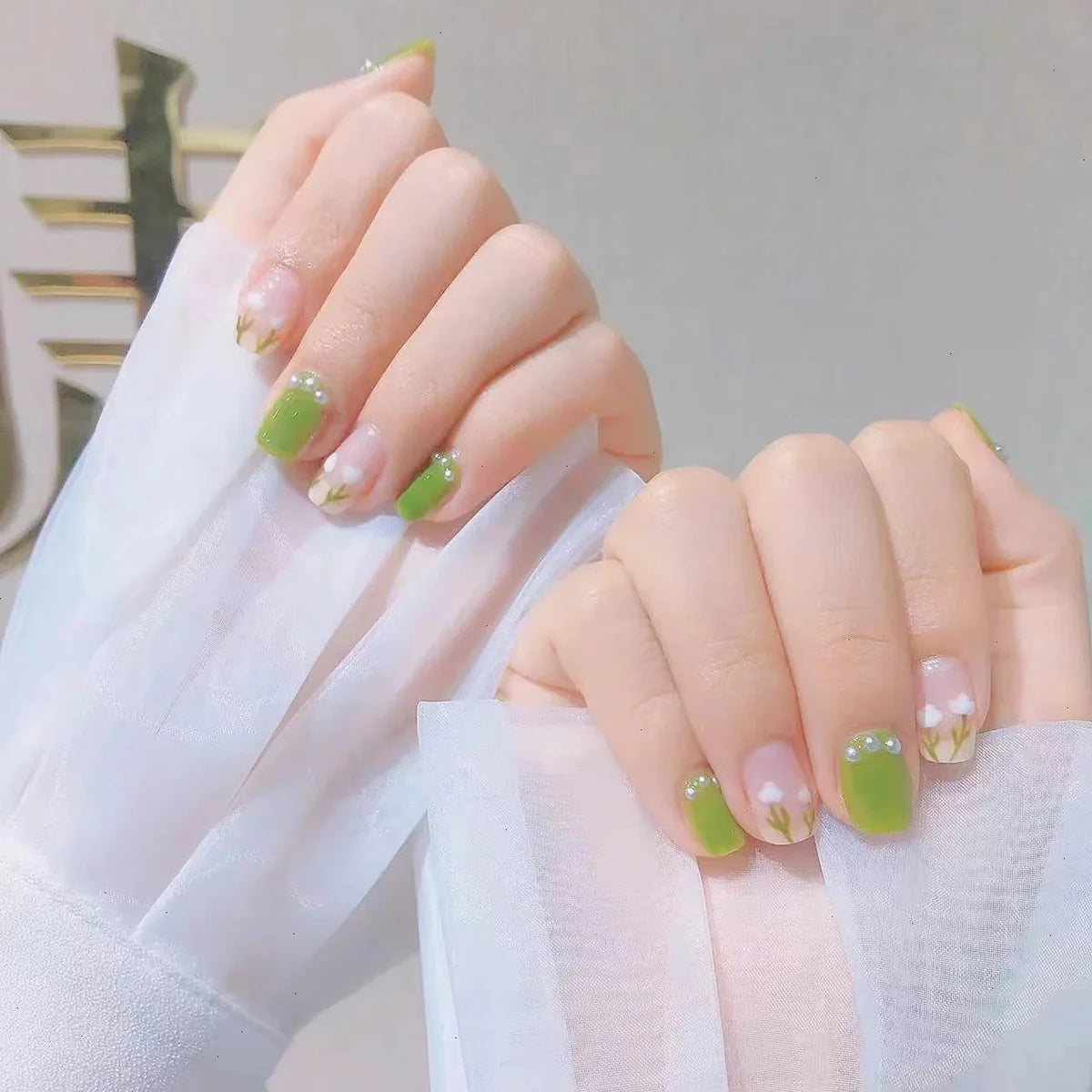 Press-On Nails Acrylic Floral Design Easy Apply