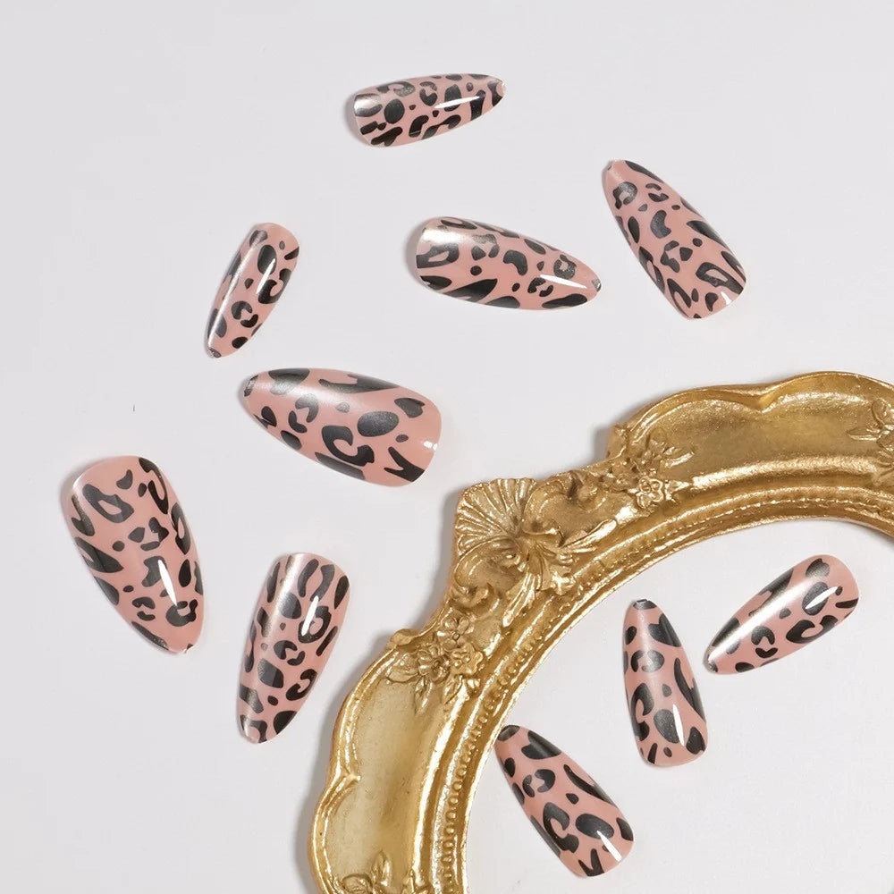 Press-On Nails Almond Shape Artistic Design Set of 24