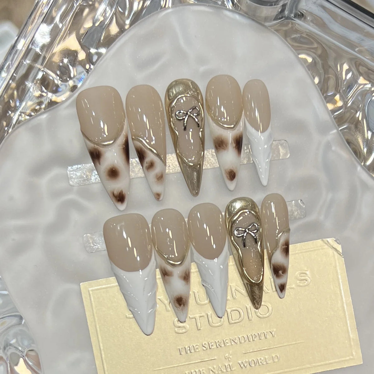 Press-On Nails Almond-Shape Easy Application