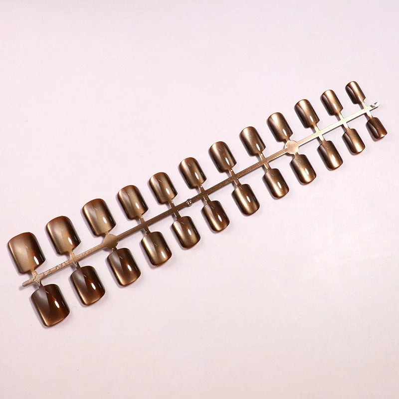 Press-On Nails Almond-Shaped Ombré Self-Adhesive & Reusable