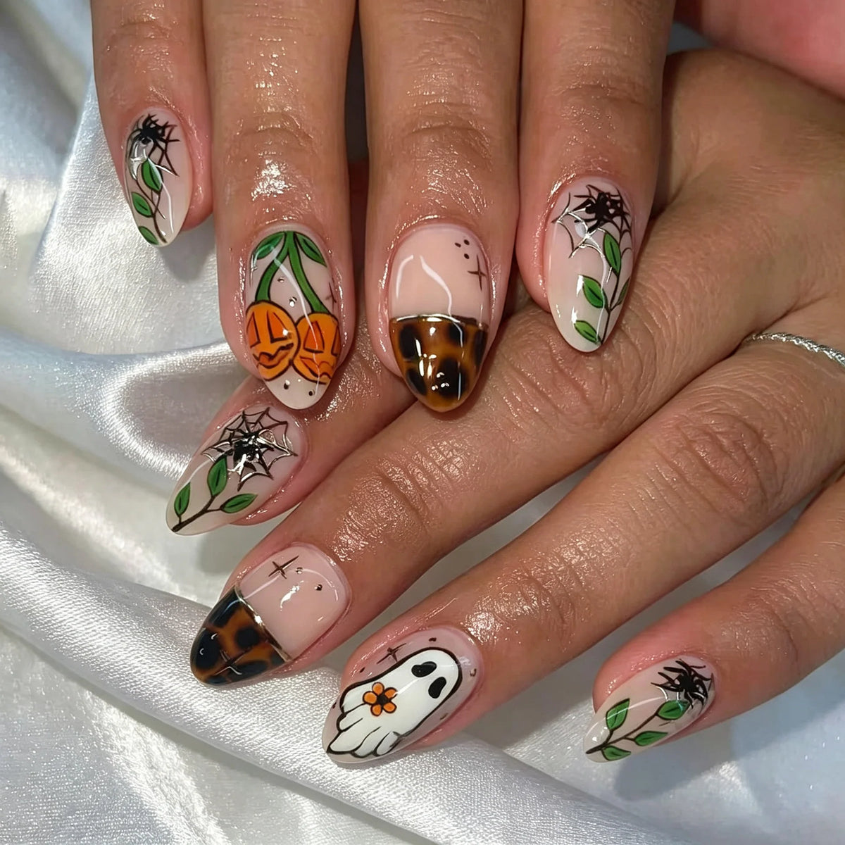 Press-On Nails Artistic Floral 24-Piece With Glue & File