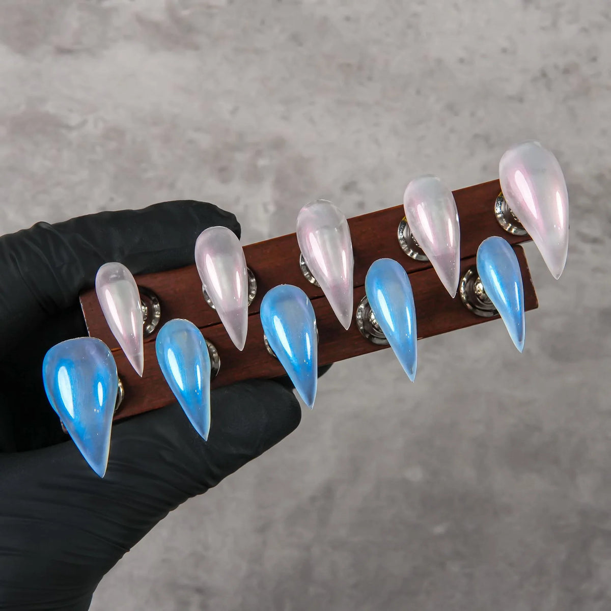 Press-On Nails Artistic Gradient Stiletto Reusable