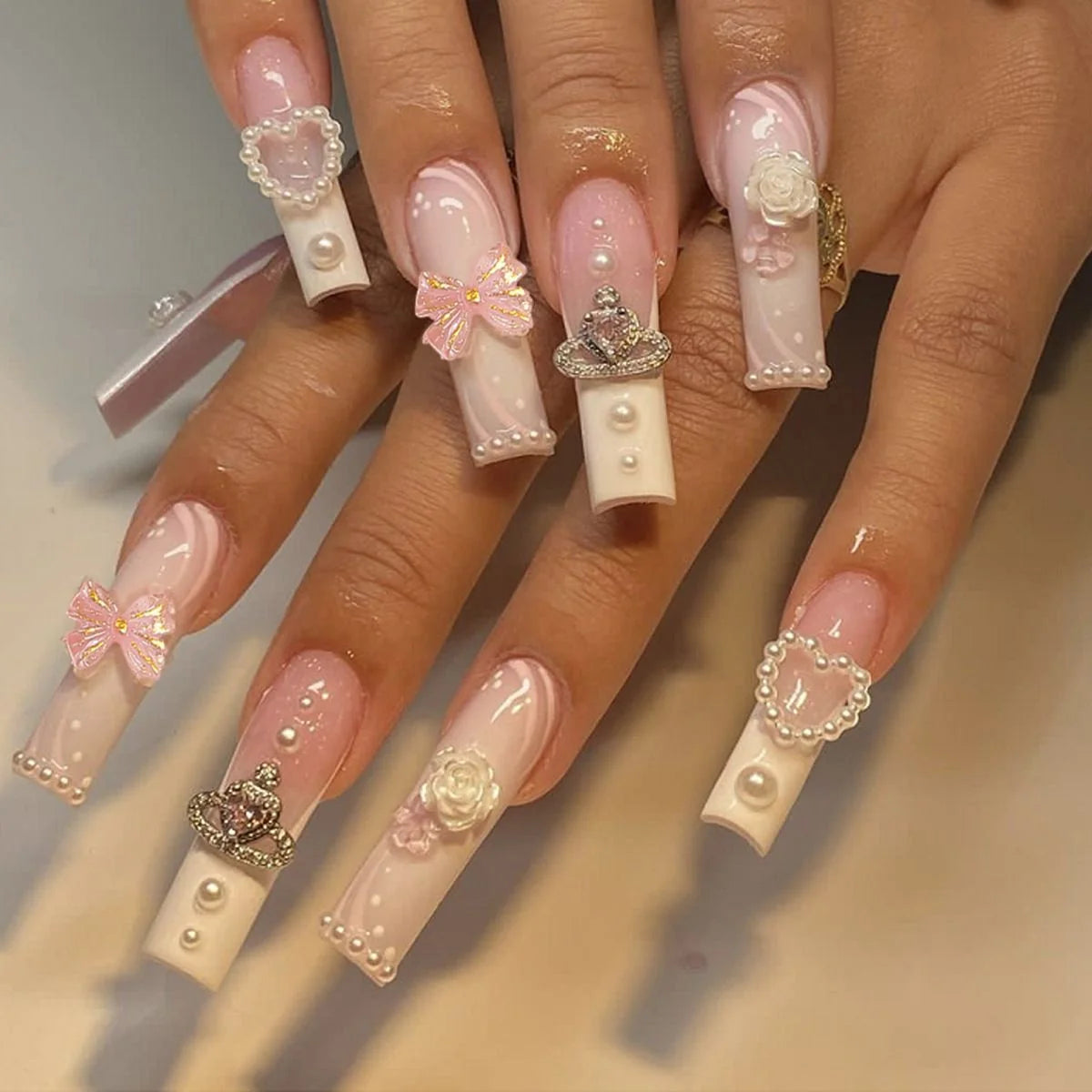 Press-On Nails Beige Pearl & Bow Floral Comfortable Fit