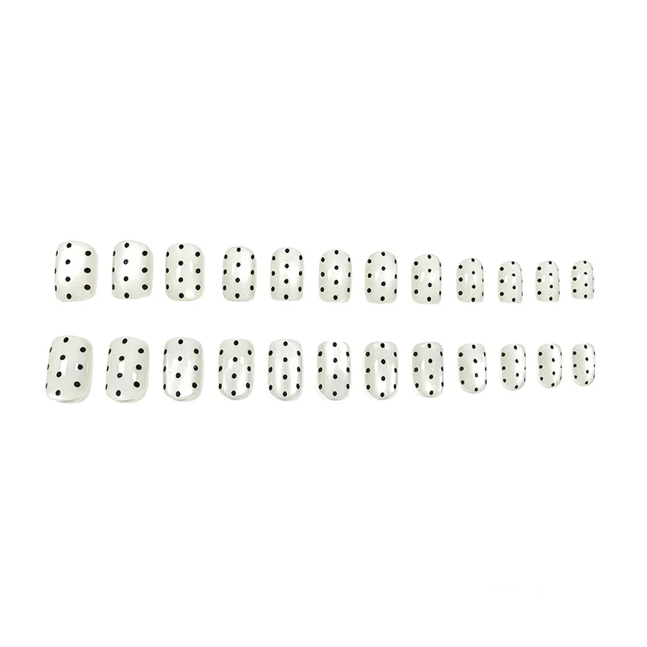 Press-On Nails Dot Pattern 24-Piece Comfortable Fit