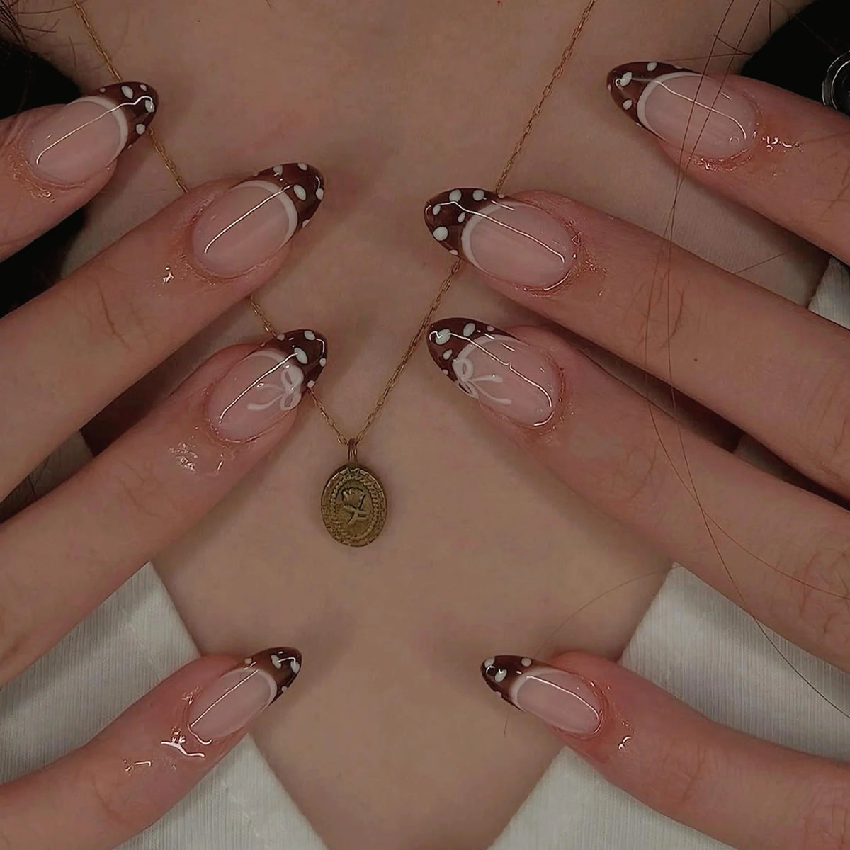 Press-On Nails Elegant Tip Champagne & White Reusable