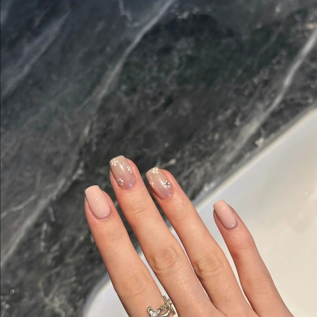 Press-On Nails Floral Accent Non-Toxic Comfortable Fit
