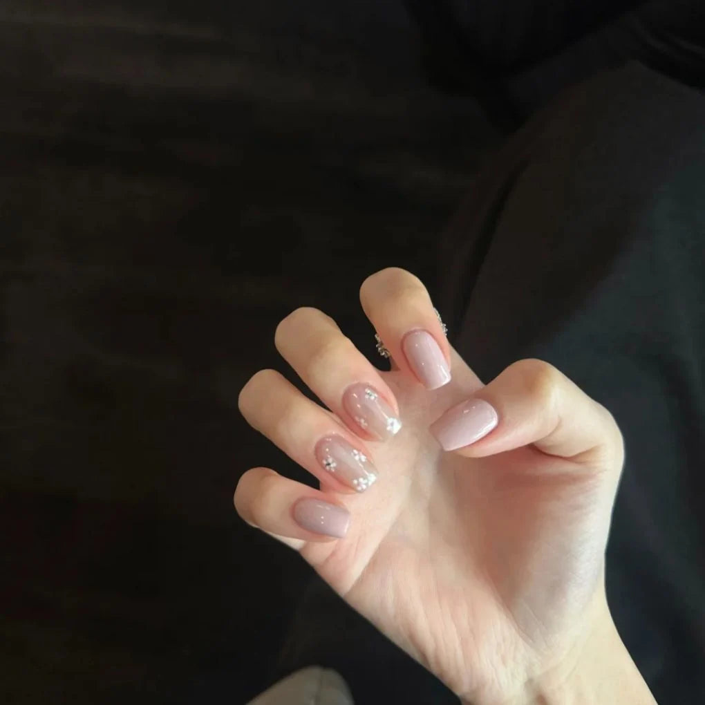 Press-On Nails Floral Accent Non-Toxic Comfortable Fit