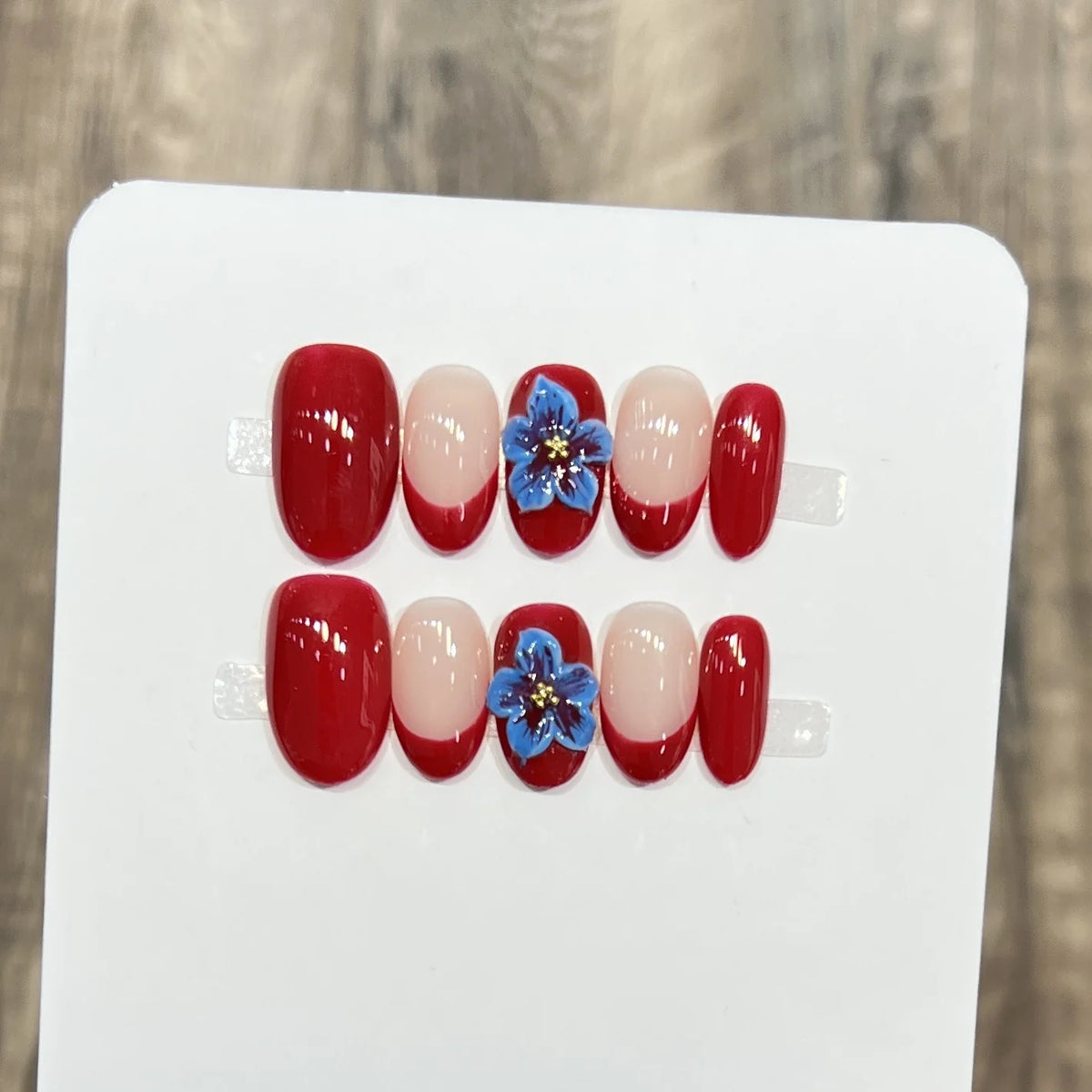 Press-On Nails Floral Accent Reusable Long-Lasting Hold