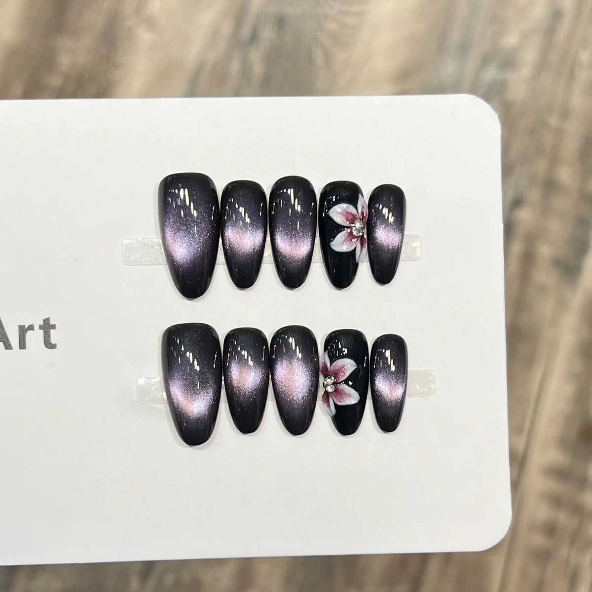 Press-On Nails Floral Accent Reusable Long-Lasting Hold