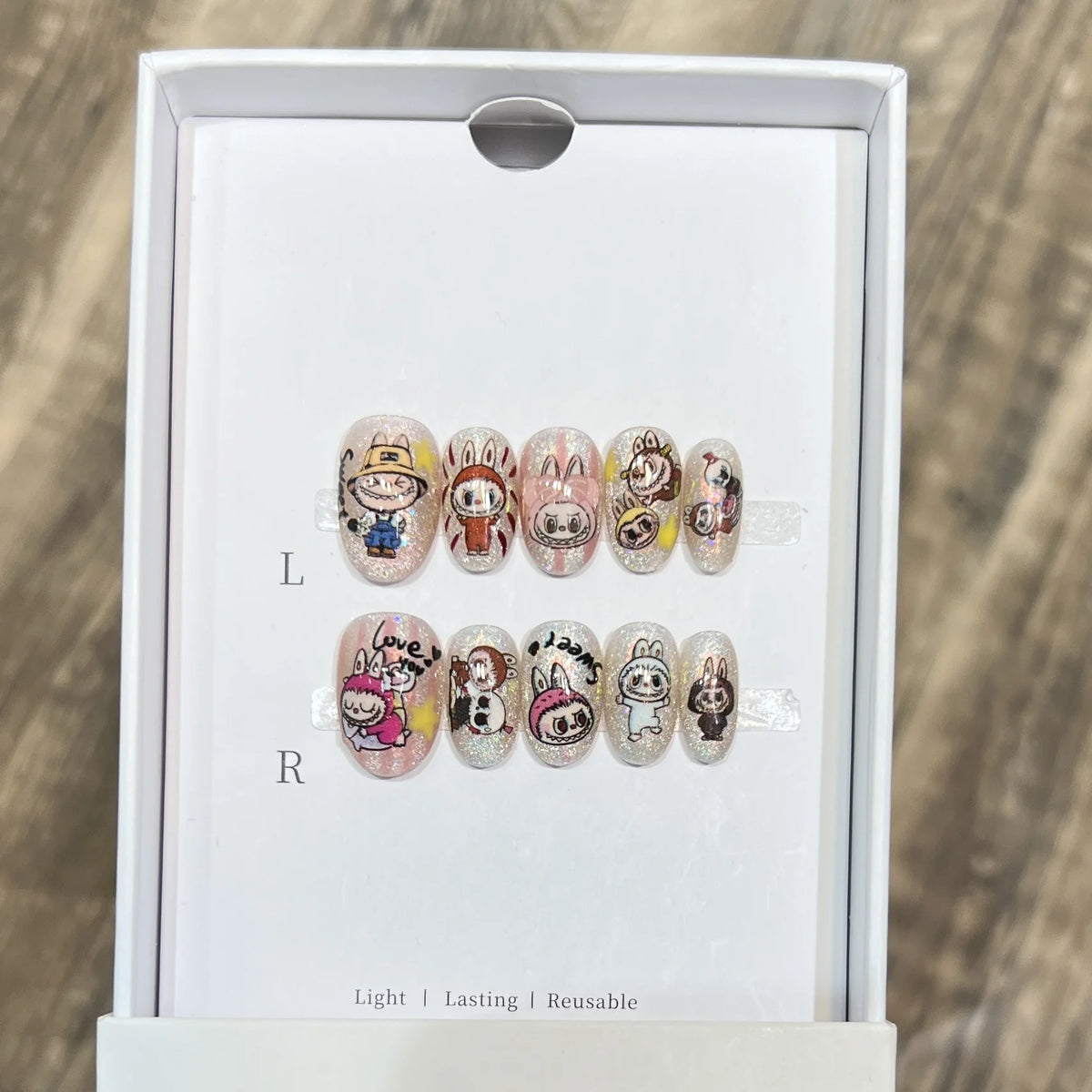 Press-On Nails Floral Accent Reusable Long-Lasting Hold