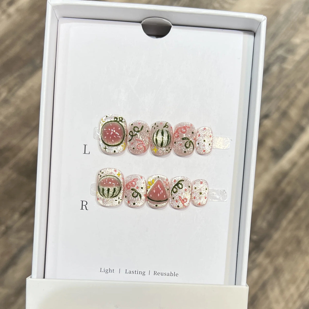 Press-On Nails Floral Accent Reusable Long-Lasting Hold