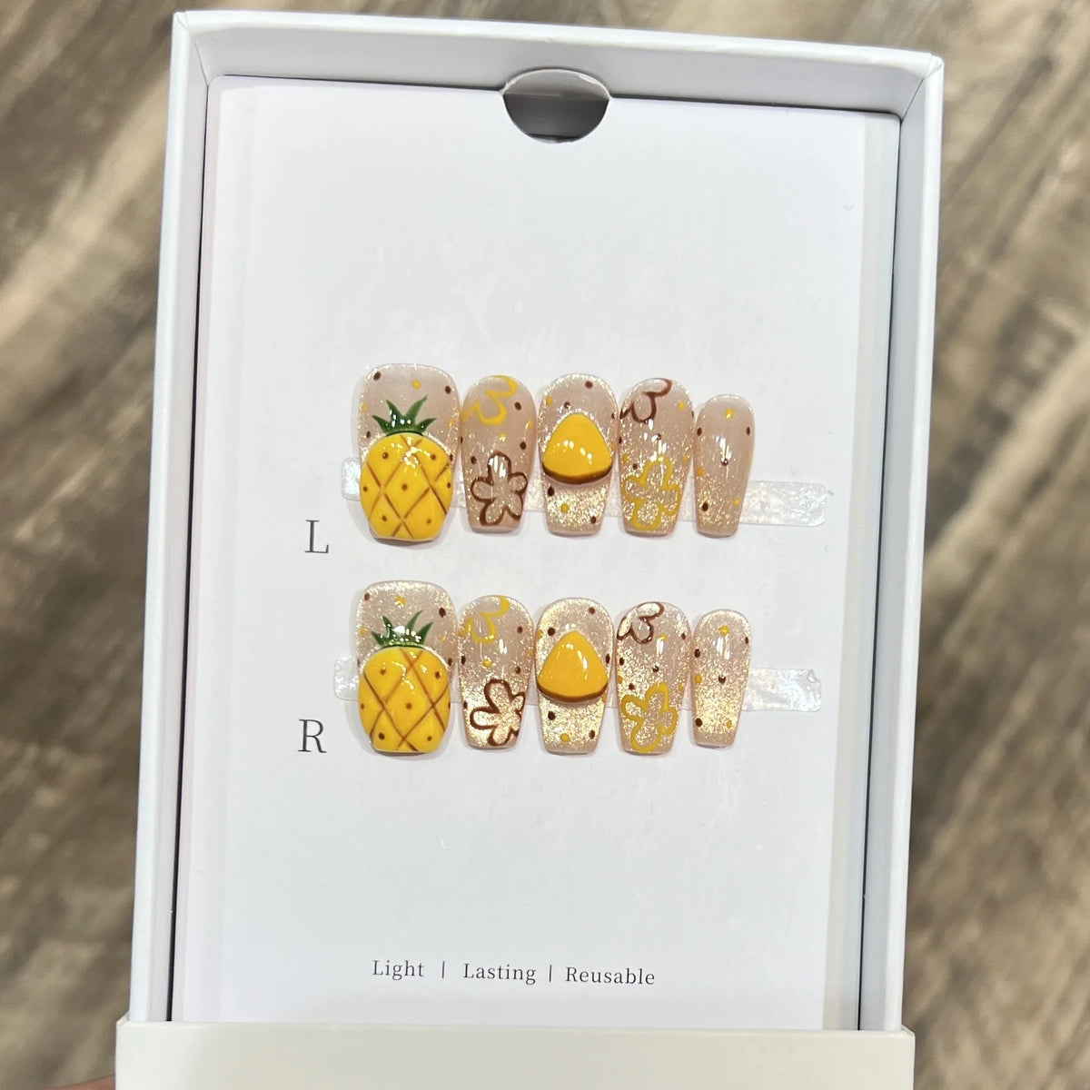 Press-On Nails Floral Accent Reusable Long-Lasting Hold
