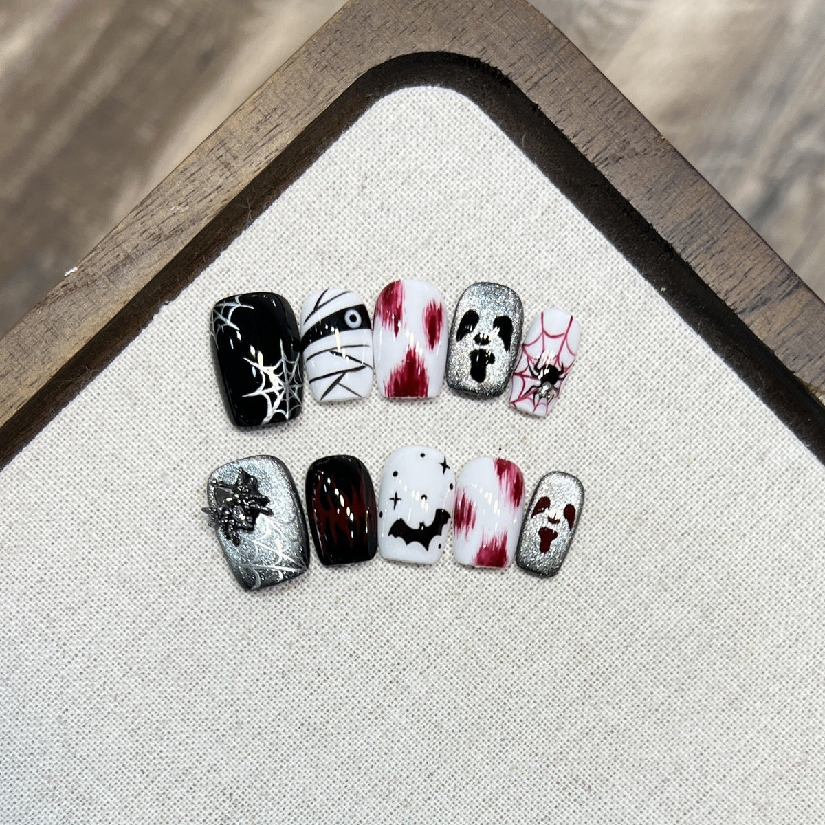 Press-On Nails Floral Accent Reusable Long-Lasting Hold