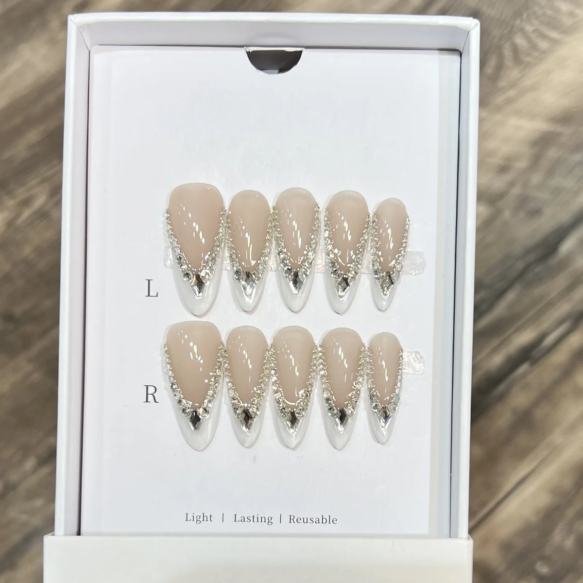 Press-On Nails Floral Accent Reusable Long-Lasting Hold