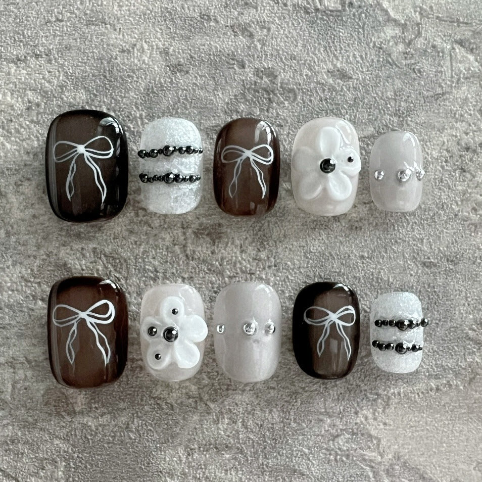 Press-On Nails Floral Accents Reusable & Long-Lasting