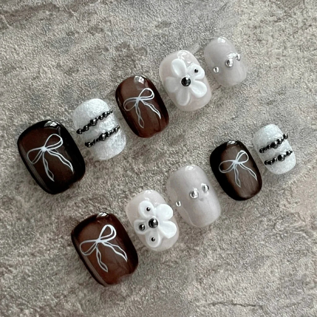 Press-On Nails Floral Accents Reusable & Long-Lasting