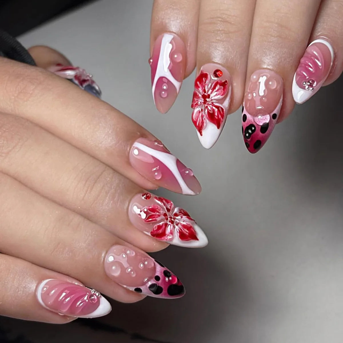 Press-On Nails Floral Acrylic Gloss & Matte